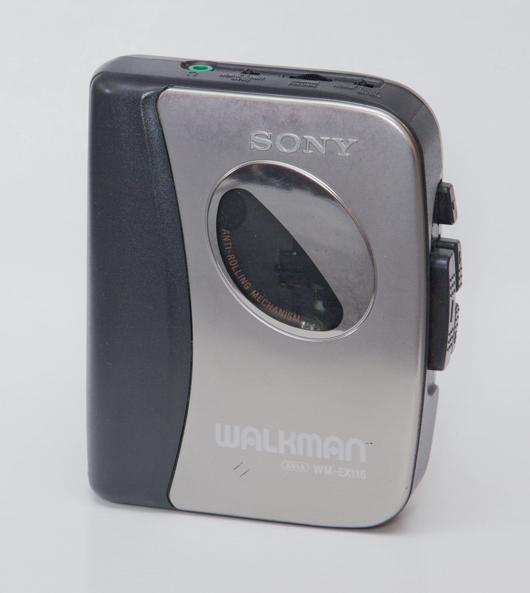 SONYカセットウォークマンWM-EX116 Sony Walkman Personal Cassette Tape Player - Silver (WM